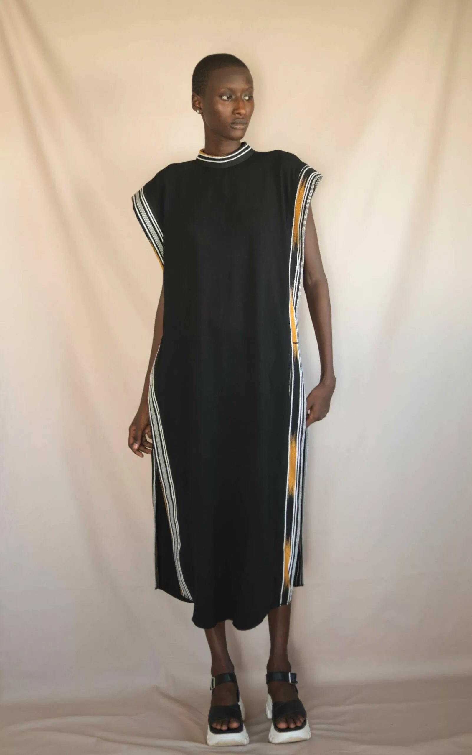 Robe Dagana Noir - SOKOLATA CLOTHING