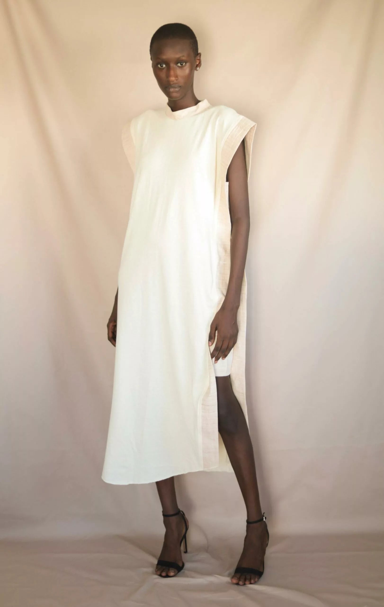 Robe Dagana Ecru - SOKOLATA CLOTHING