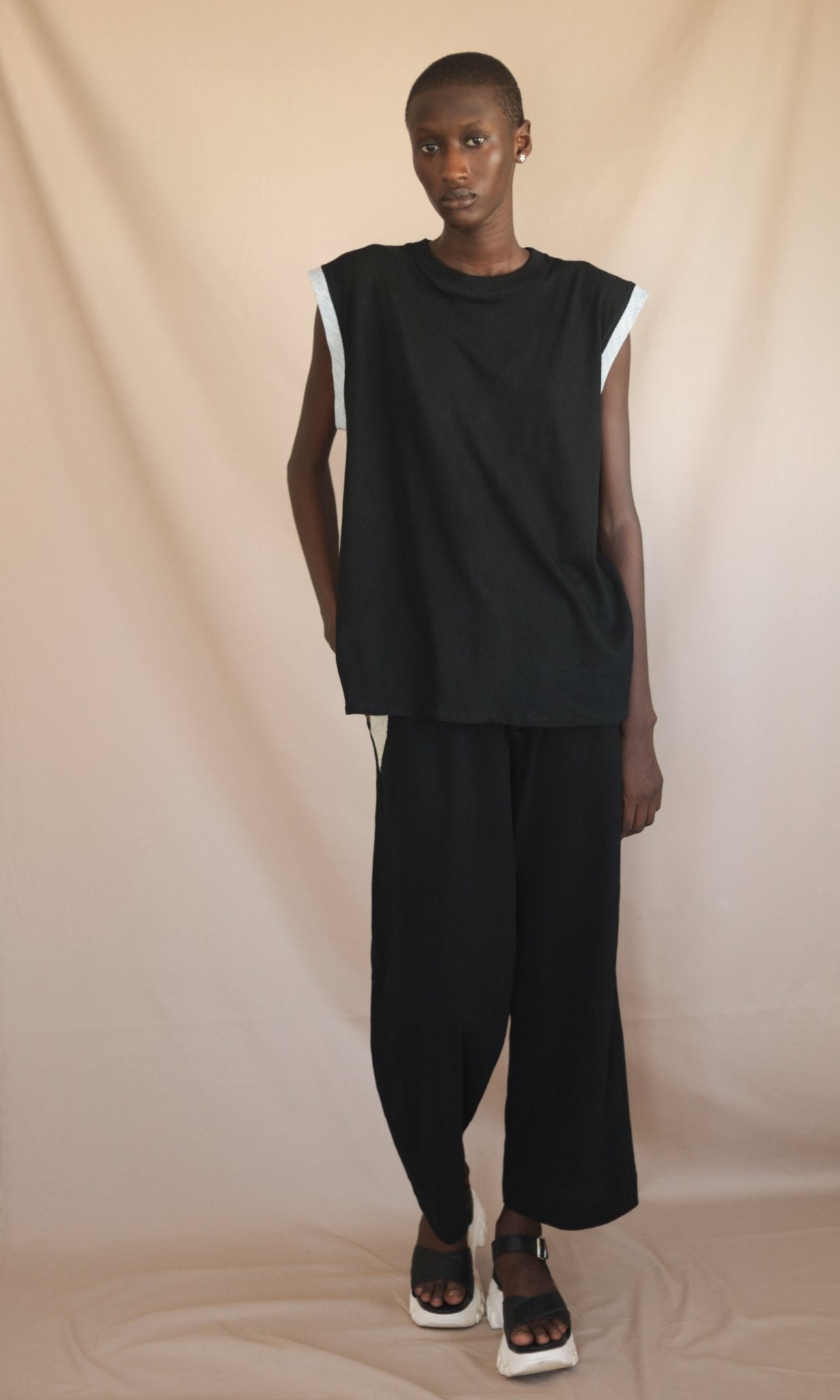 Teeshirt Kaffrine Noir - SOKOLATA CLOTHING