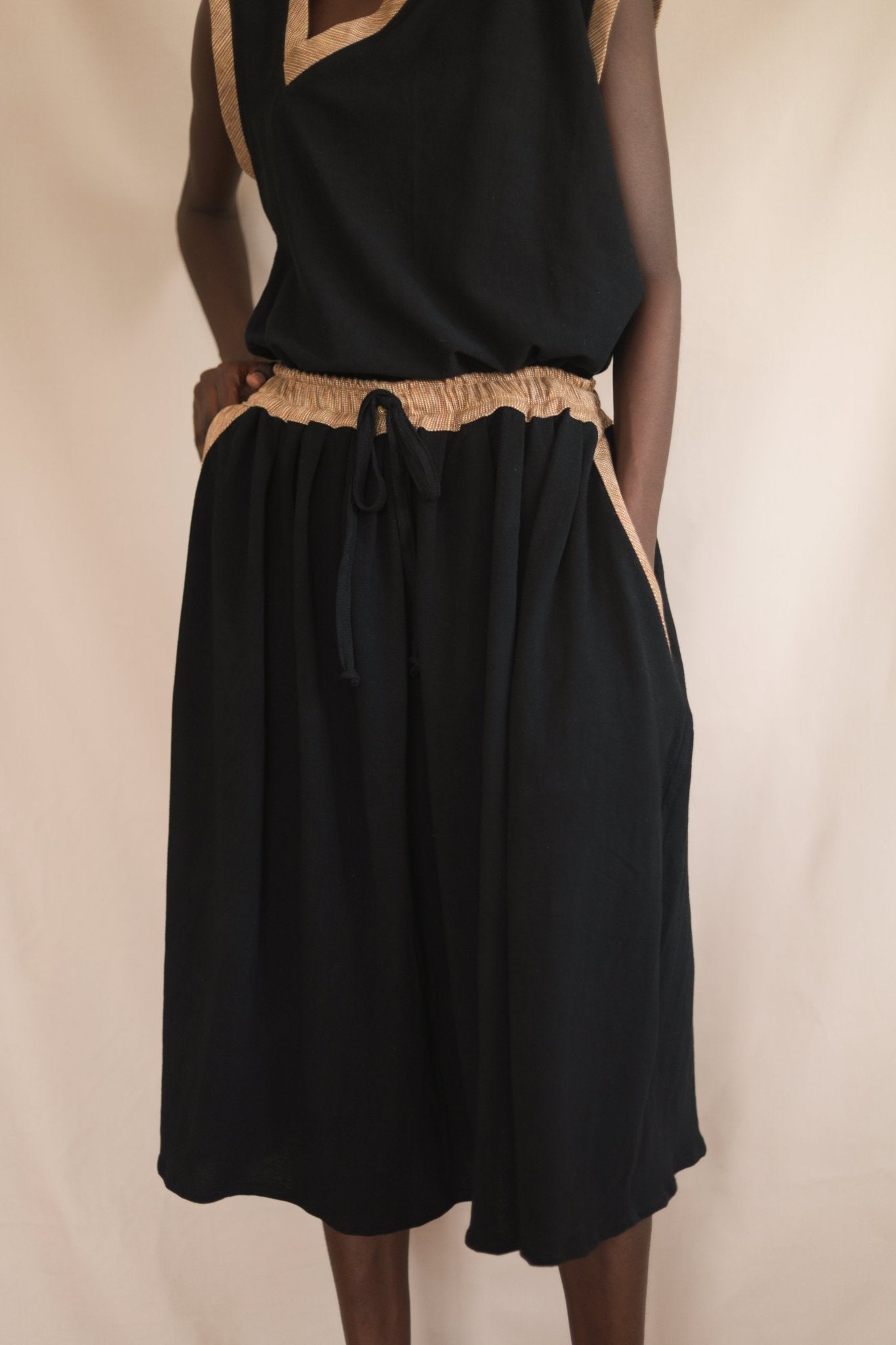 Jupe Bakel Noir - SOKOLATA CLOTHING