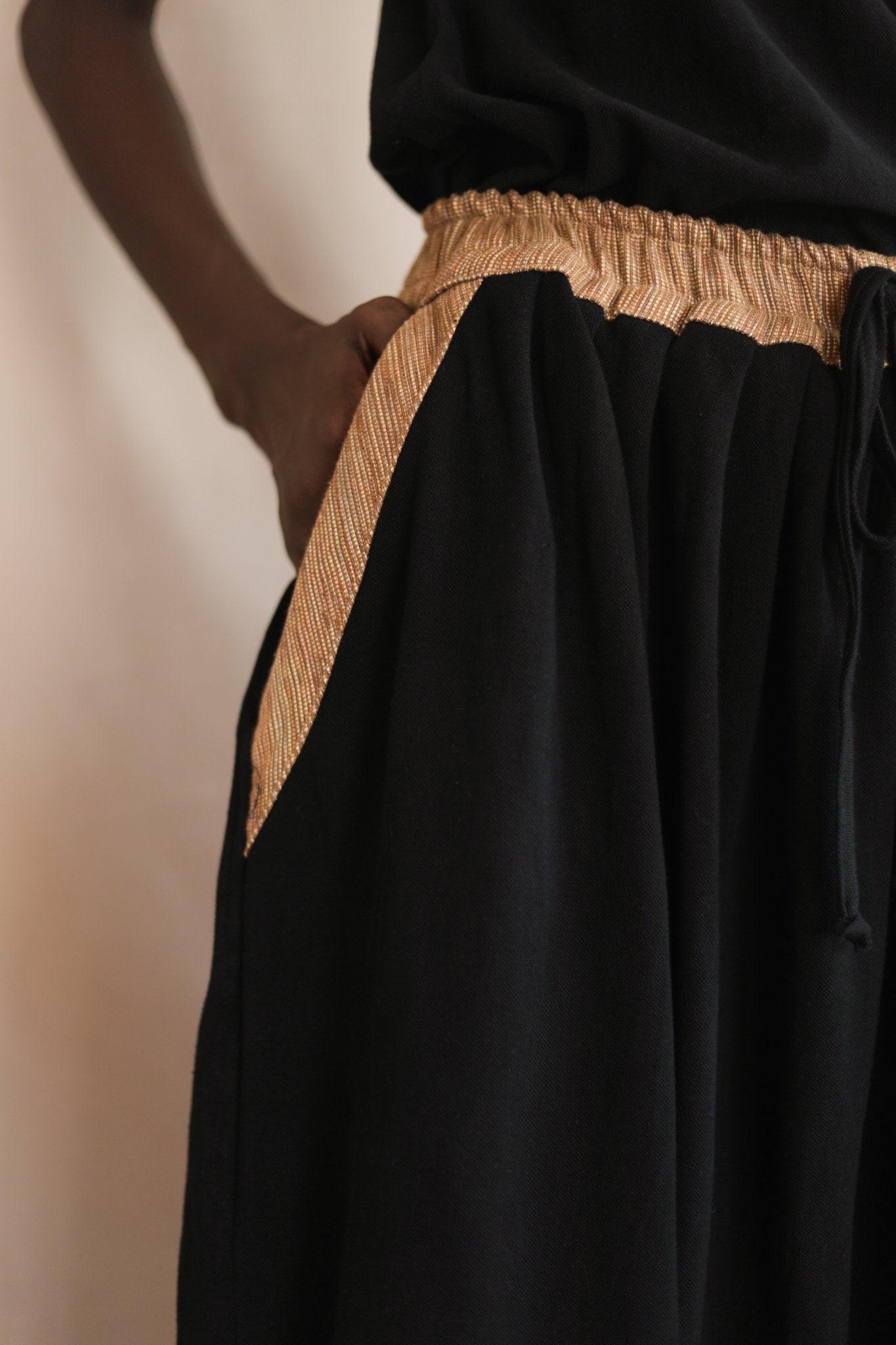 Jupe Bakel Noir - SOKOLATA CLOTHING