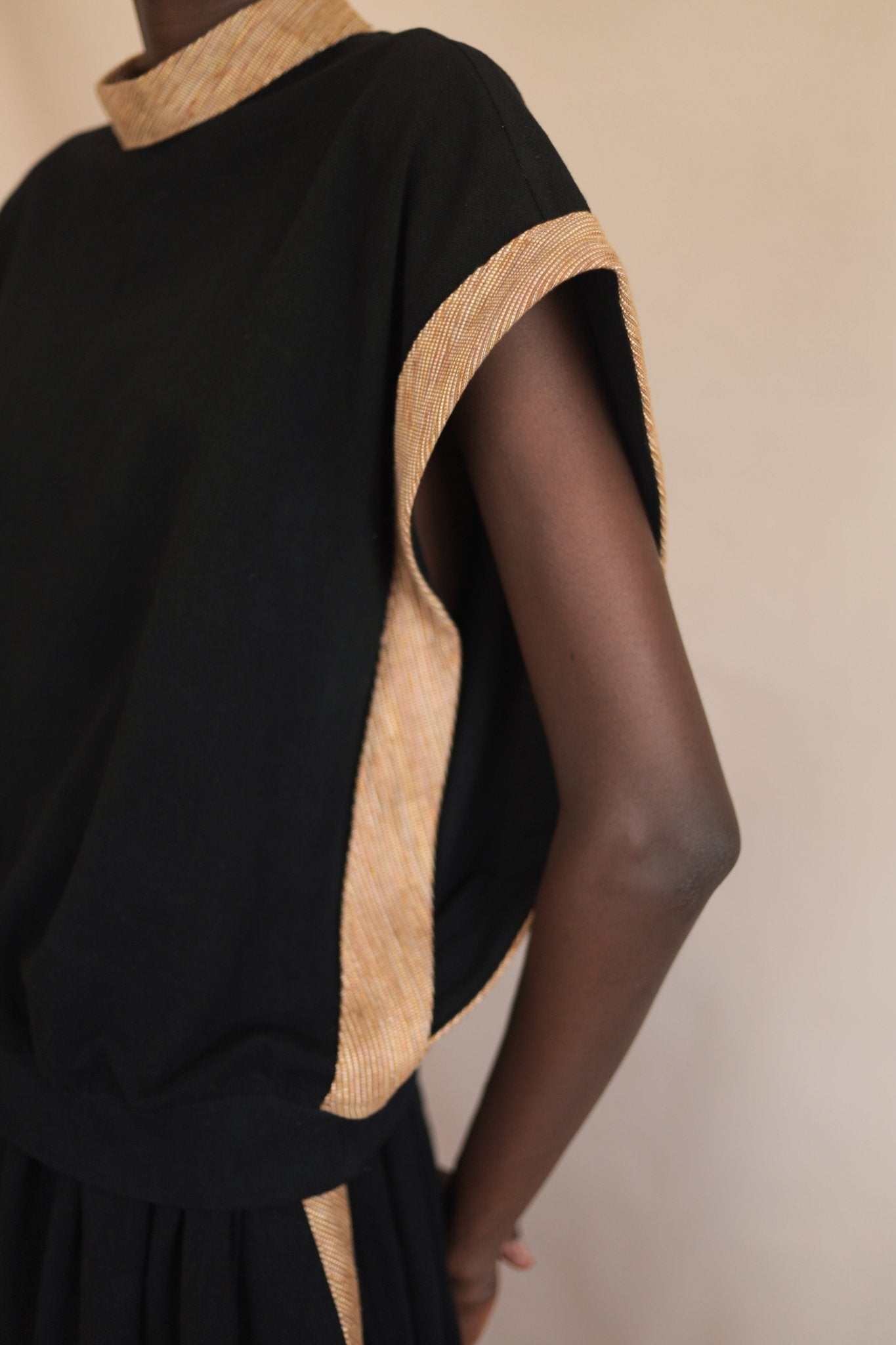 Top Kayar Noir - SOKOLATA CLOTHING