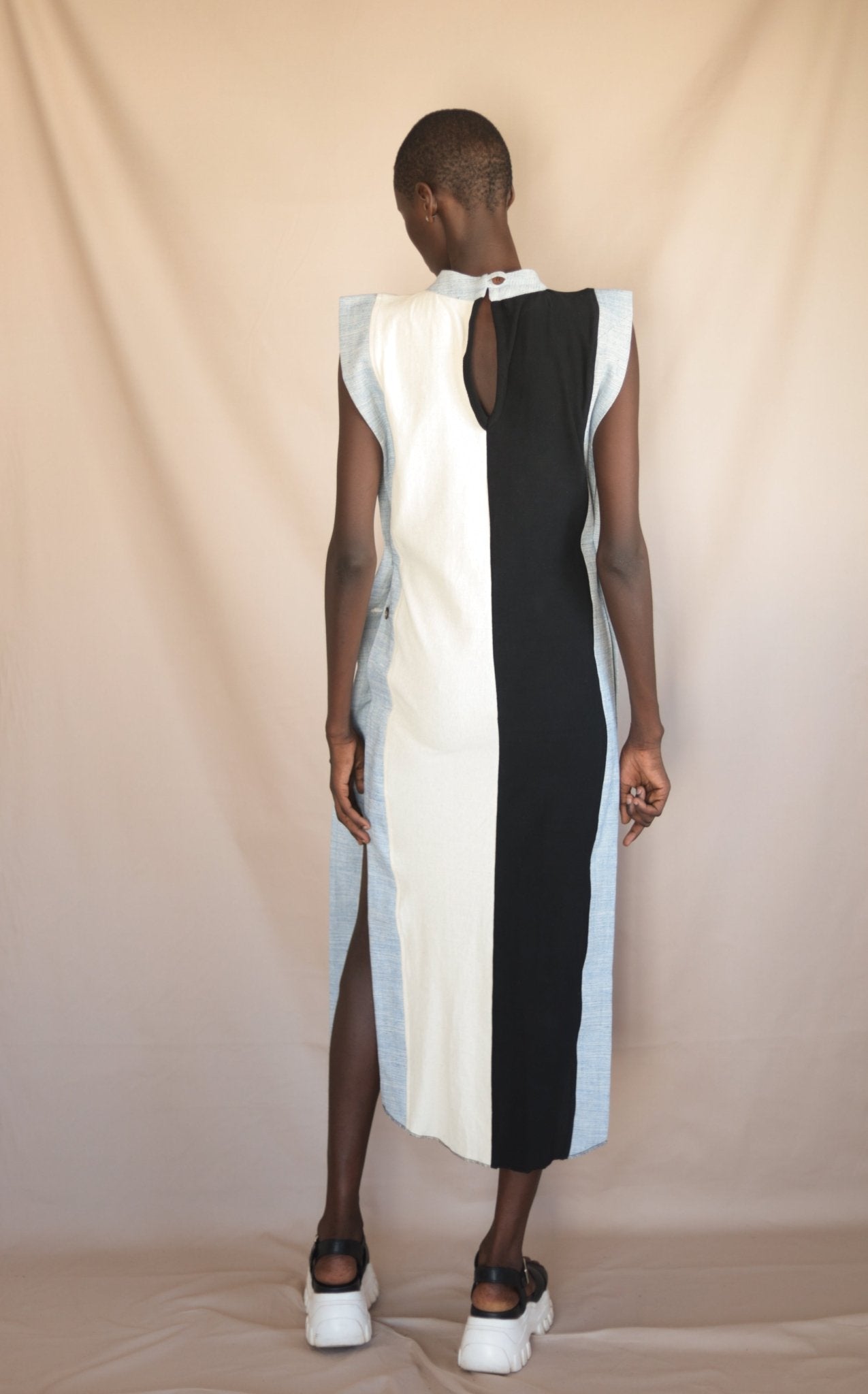 Robe Dagana Noir - Ecru - SOKOLATA CLOTHING