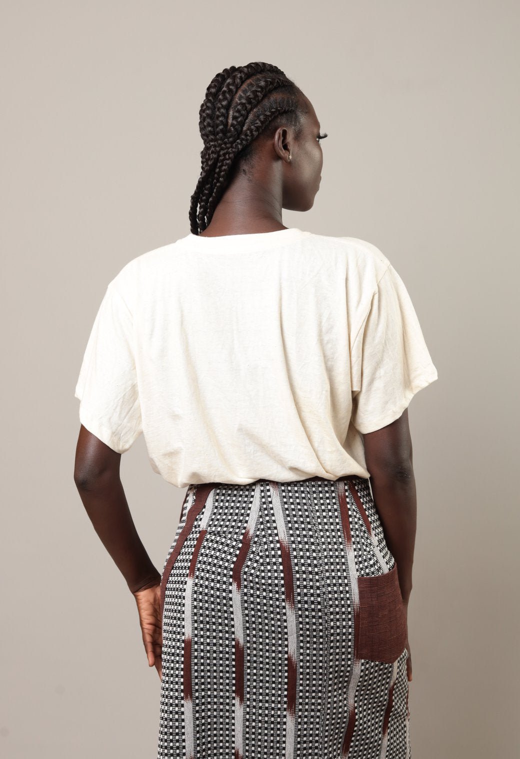 Tshirt brodé "Afromantic Soul" Ecru - SOKOLATA CLOTHING